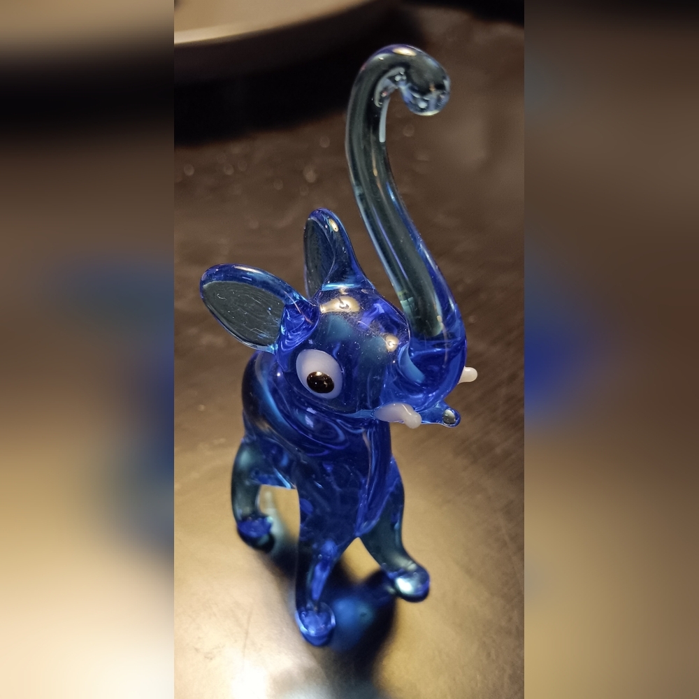 JAPANESE BLUE GLASS ELEPHANT FIGURE
